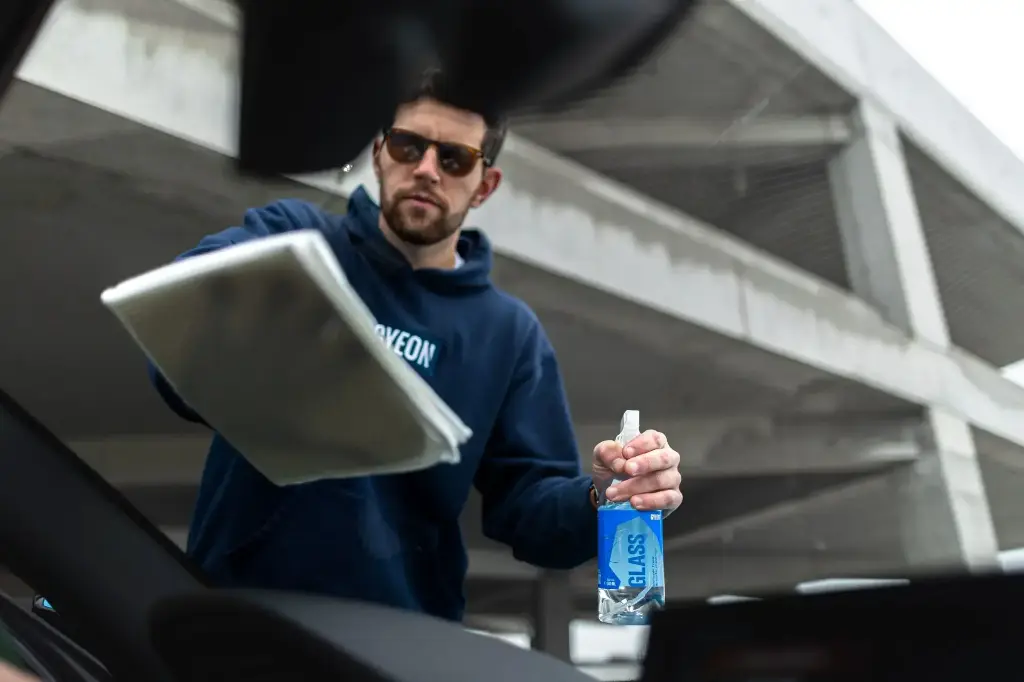 A.-Glass-12-scaled (2).webp